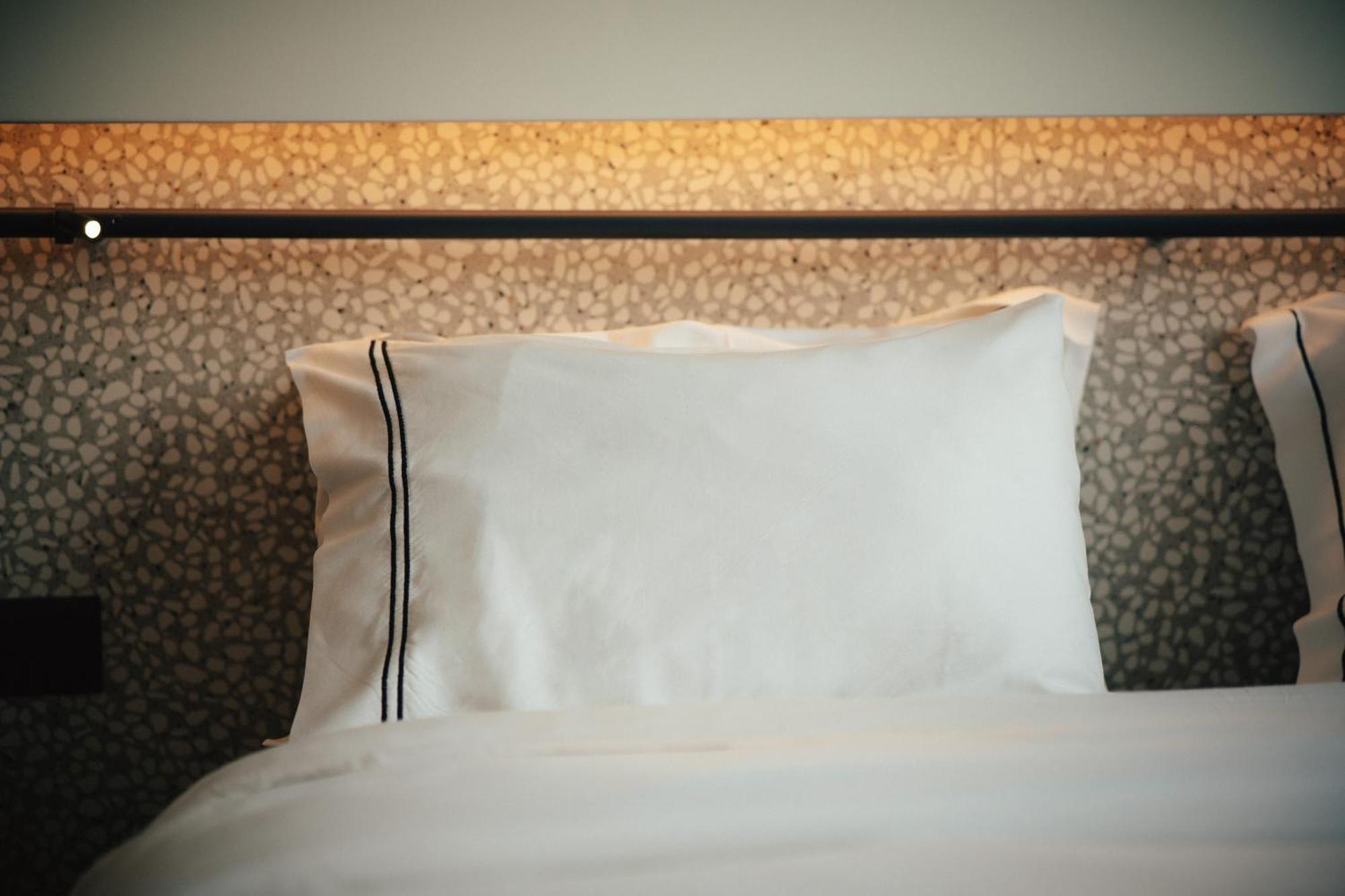 איגיו Amario Suites Hotel מראה חיצוני תמונה