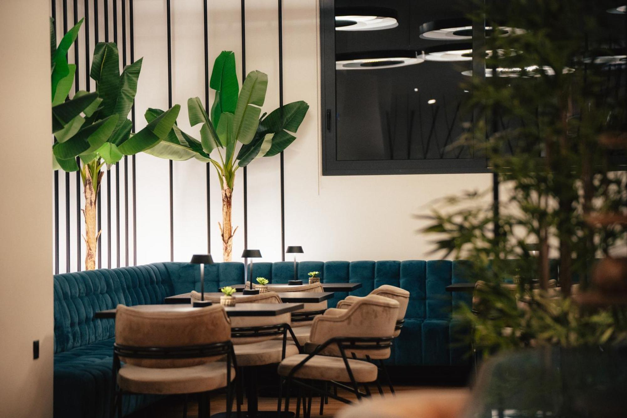 איגיו Amario Suites Hotel מראה חיצוני תמונה