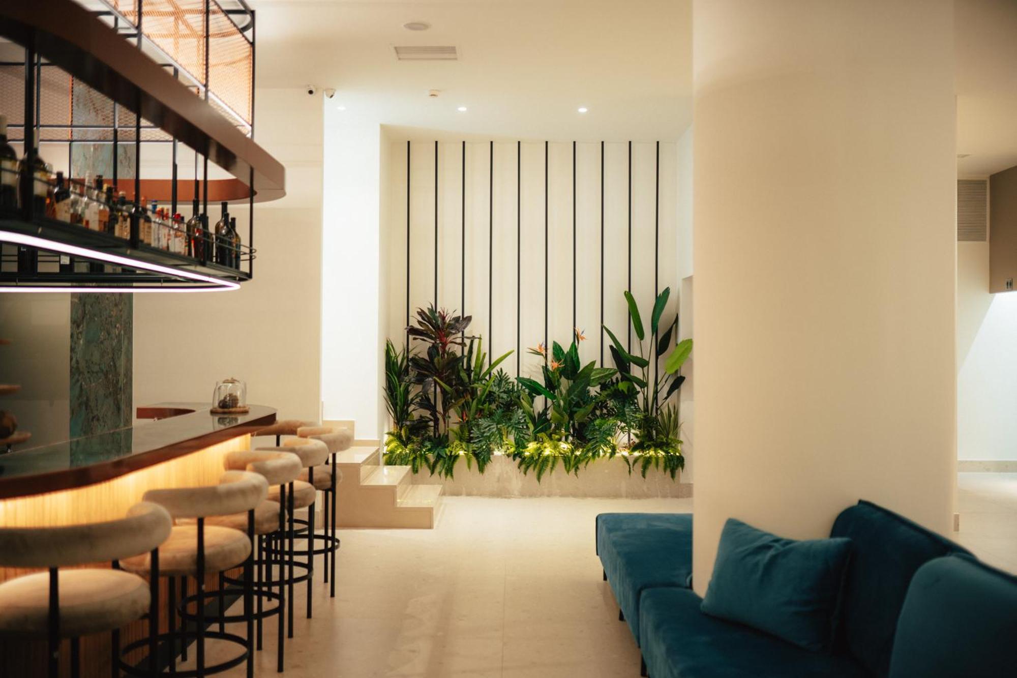 איגיו Amario Suites Hotel מראה חיצוני תמונה