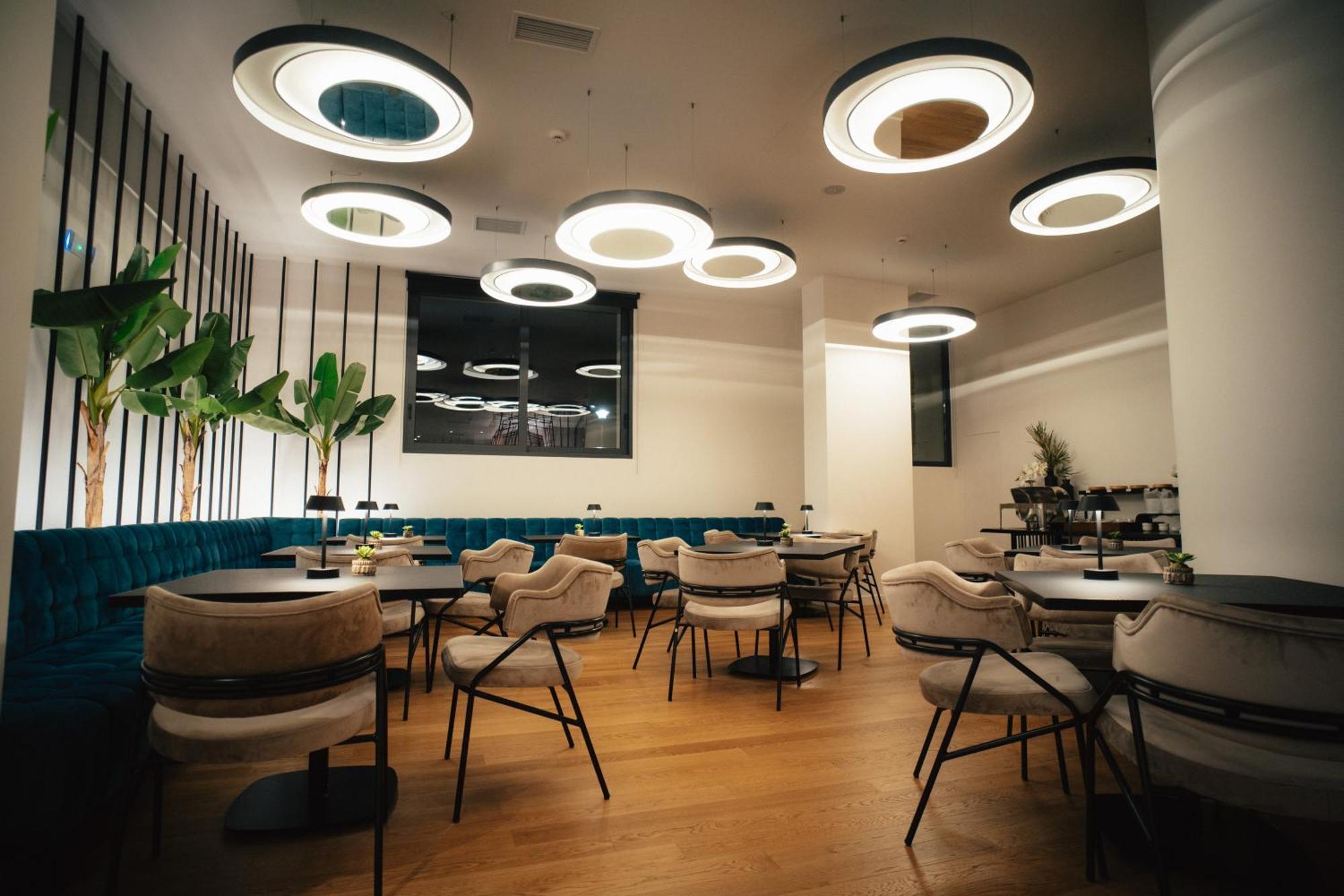 איגיו Amario Suites Hotel מראה חיצוני תמונה